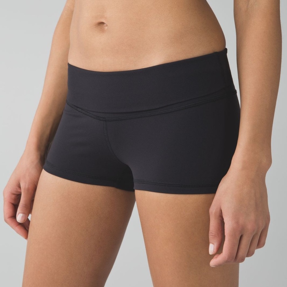Lululemon Black Boogie Workout Shorts sz 4